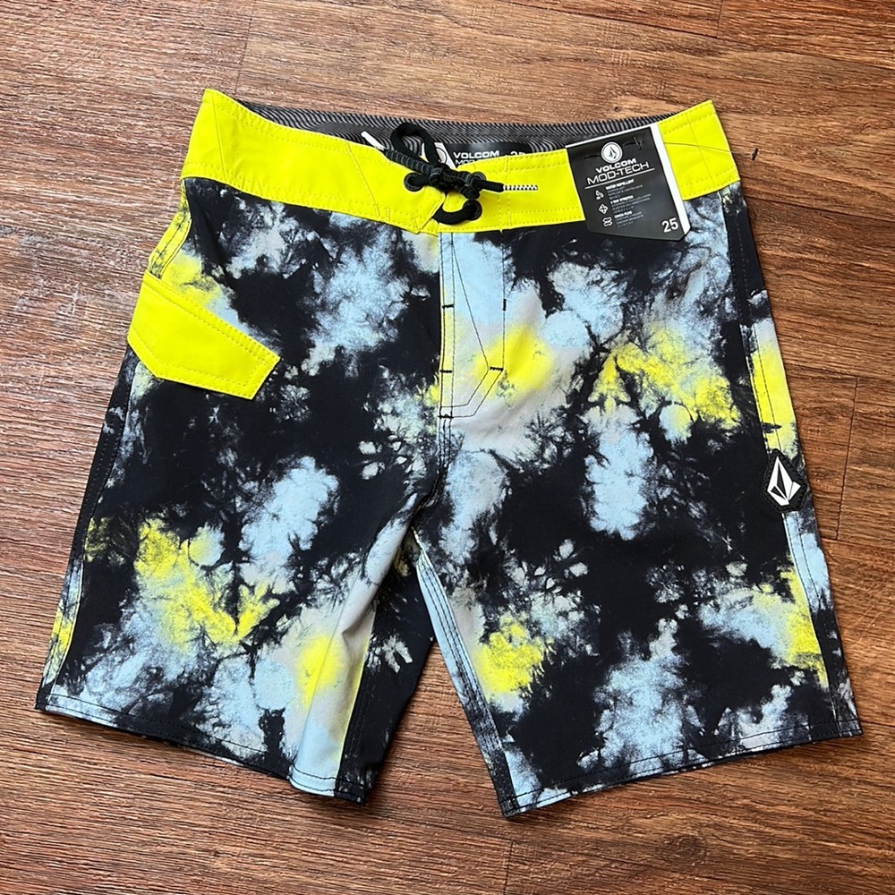 New! Volcom Swim Board Shorts *D
